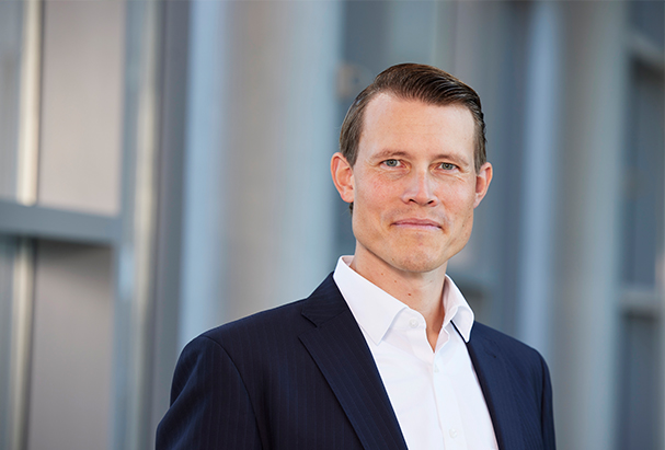 Dr. Frederik König